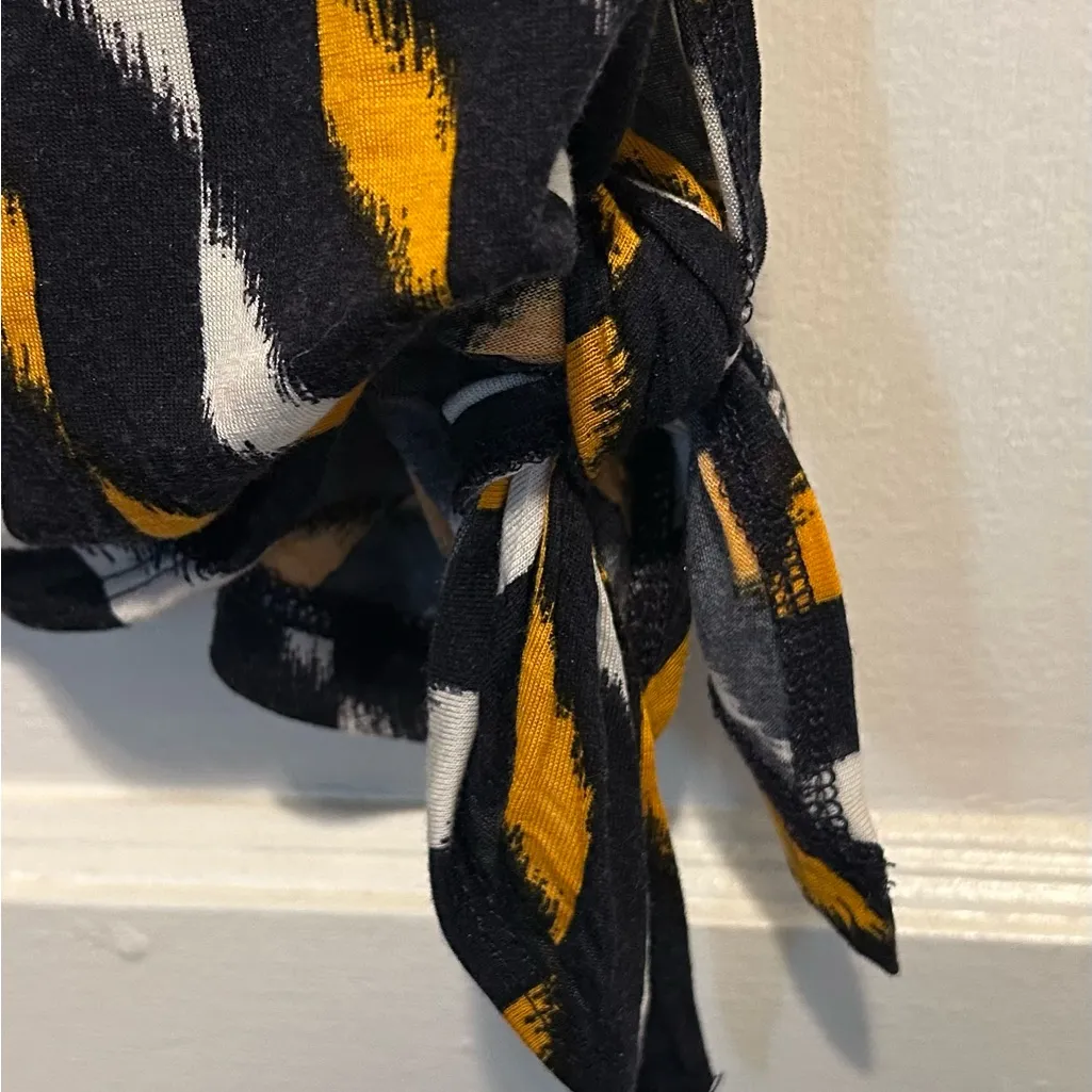 Michael Kors Geometric Pattern Blouse with Side Tie Knot Size 1X - Image 6