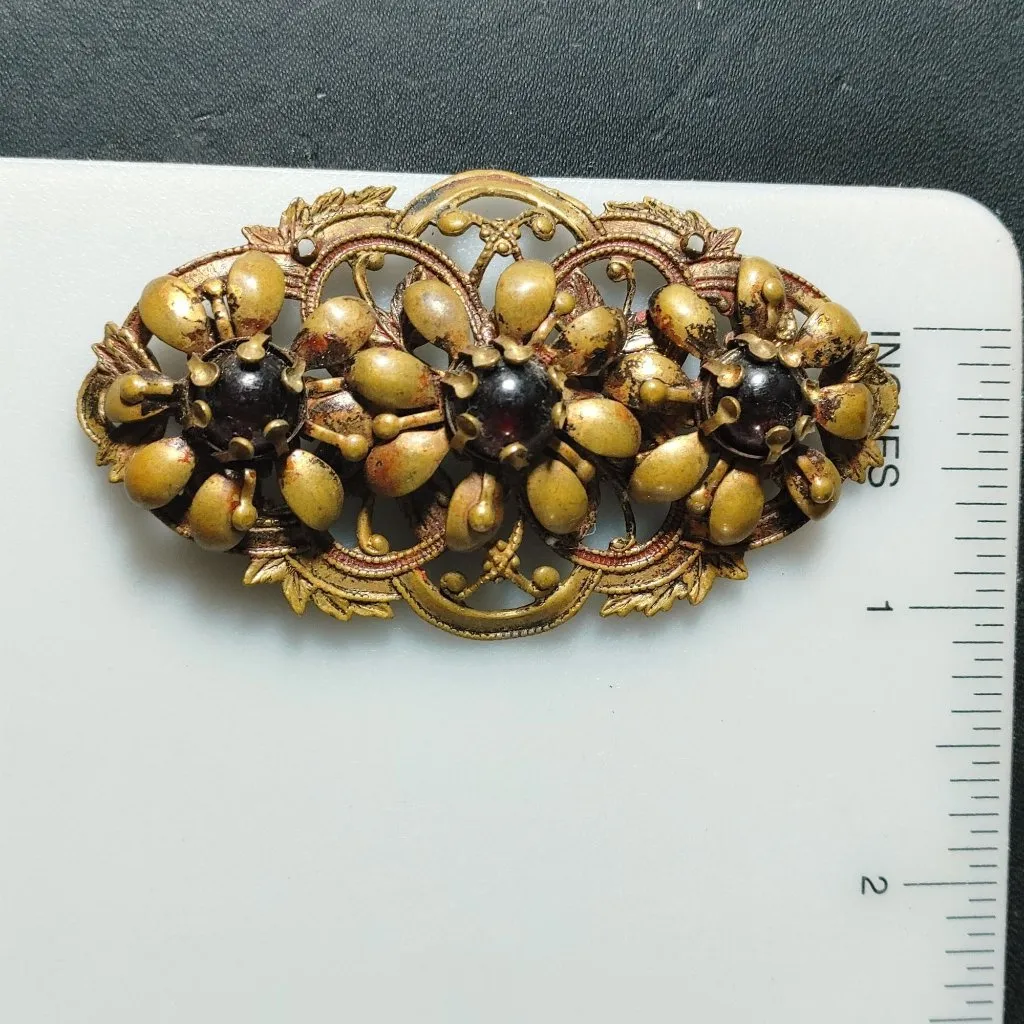 Antique Brooch Victorian Art Nouveau Gold Tone Floral Gilt Brass Dark Glass - Image 3