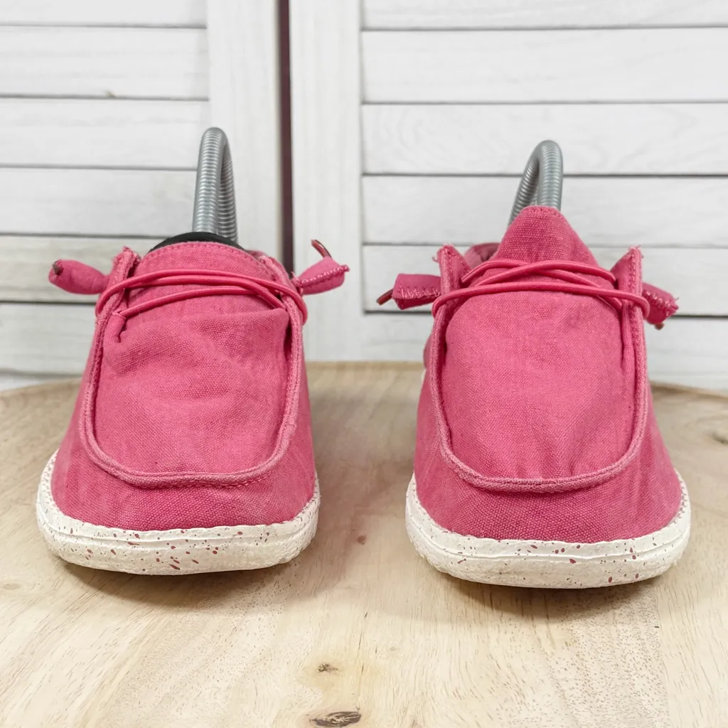 Hey Dude Wendy Canvas Slip On Loafer Shoes Coral Red Womens Size 7 - Image 2