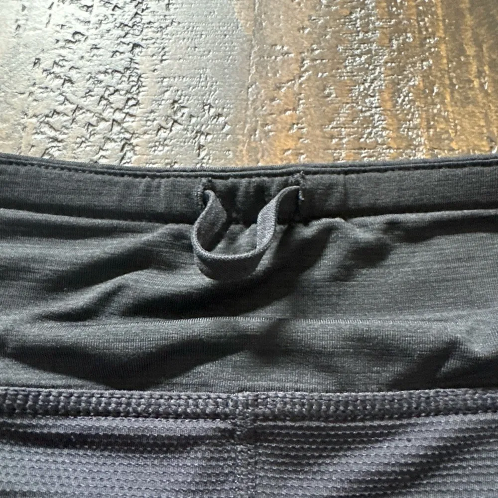 Athleta Black Swagger Tier Ruffle Tennis Skirt Size XL - Image 4