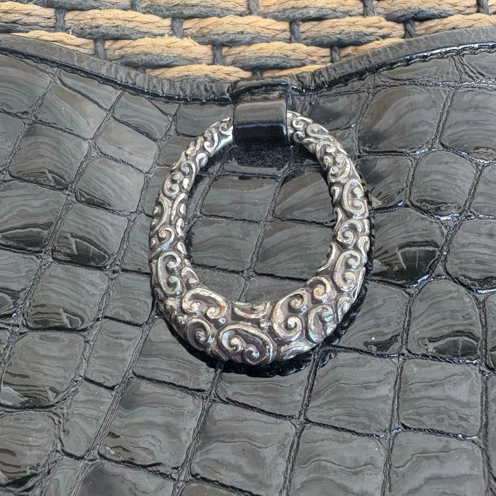 VTG Brighton Purse Janie Shoulder Bag Brown Black Patent Leather Woven Straw Y2k - Image 9