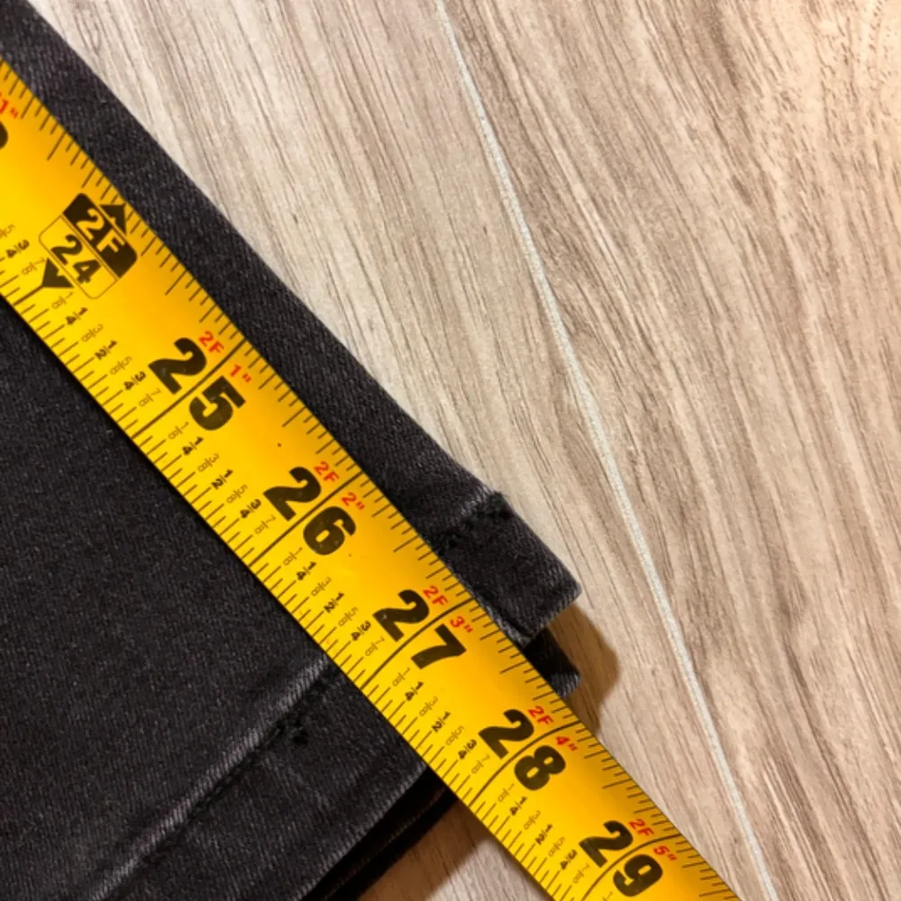 NWT Spanx Women's Straight Leg Pull On Jeans - Large - Image 12