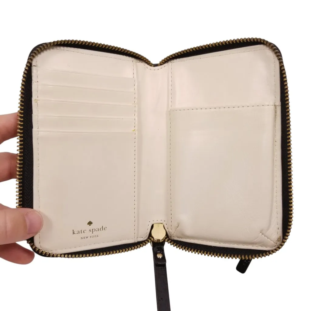 Kate Spade Beacon Court Louie Tech Wristlet Black Patent Leather - Image 5