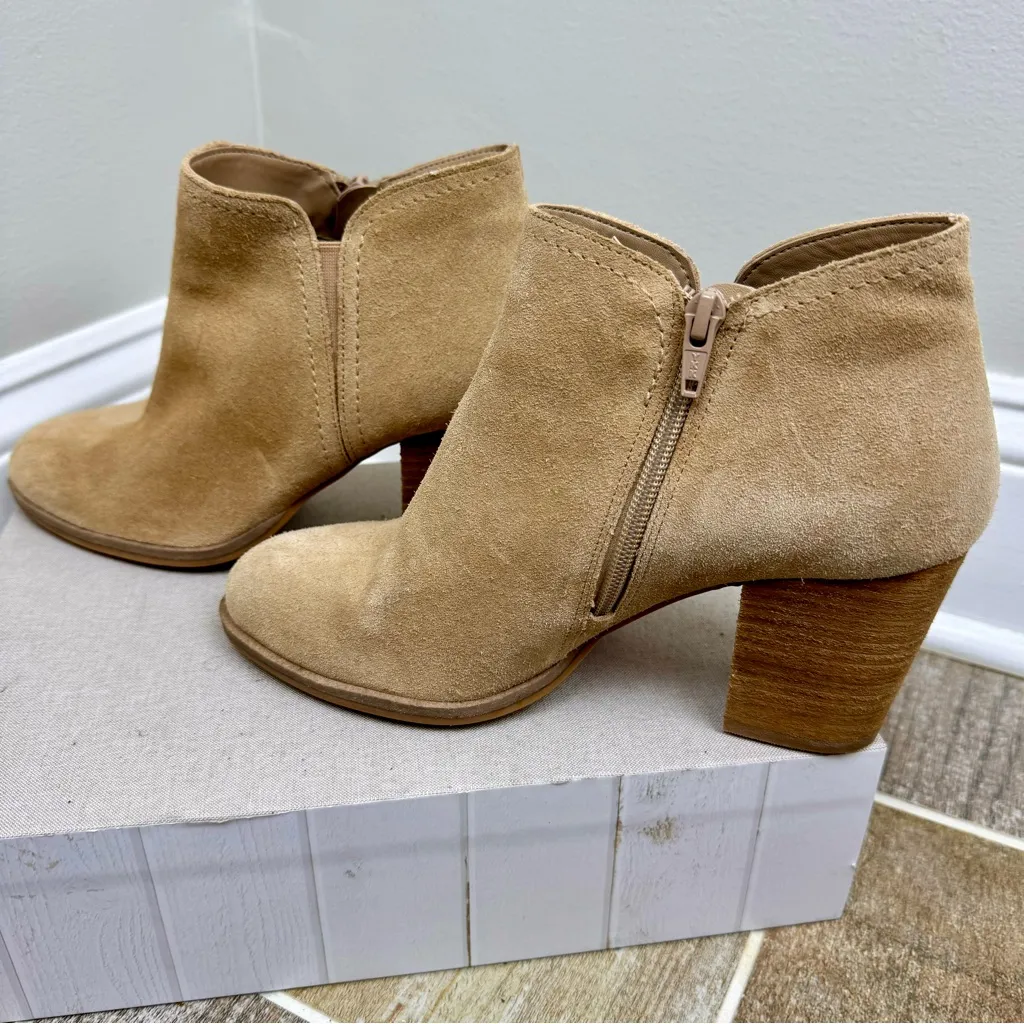Alex‎ Marie Gleneva Nubuck Chelsea Block Heel Booties Brown/Tan Zip Up Size 9 - Image 2