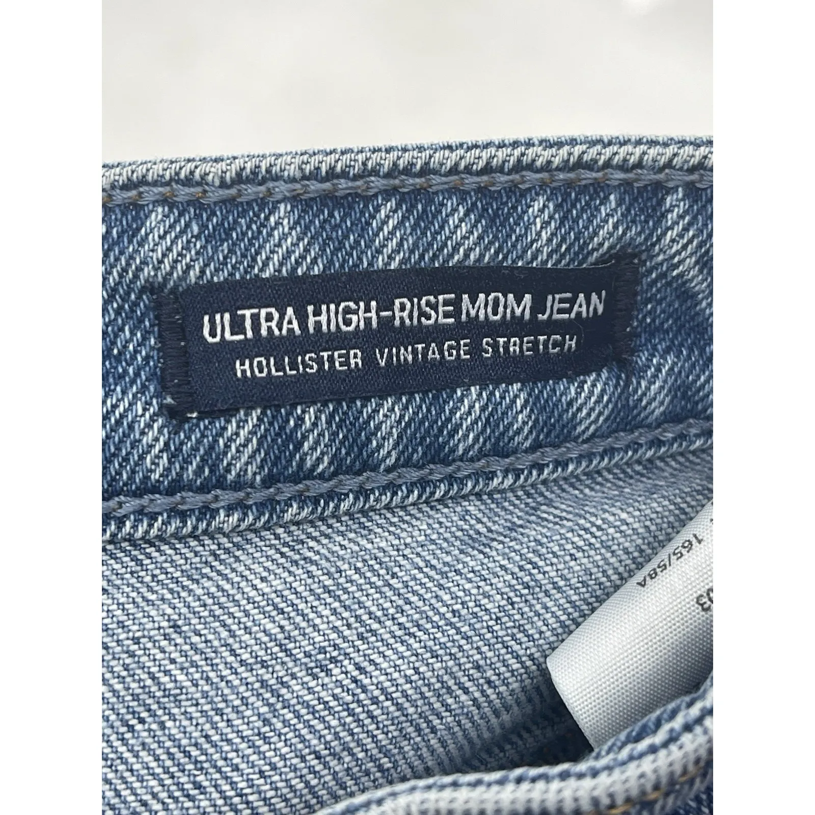 Hollister Co Jeans Womens Size 00R Ultra High-Rise Mom Jean Blue Denim Q0007‎ - Image 3