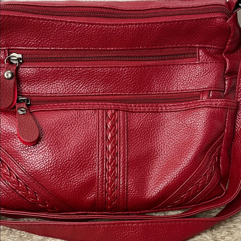 Pebbled Cherry Red Leather Crossbody Bag with Pockets & Adjustable Strap - Image 3