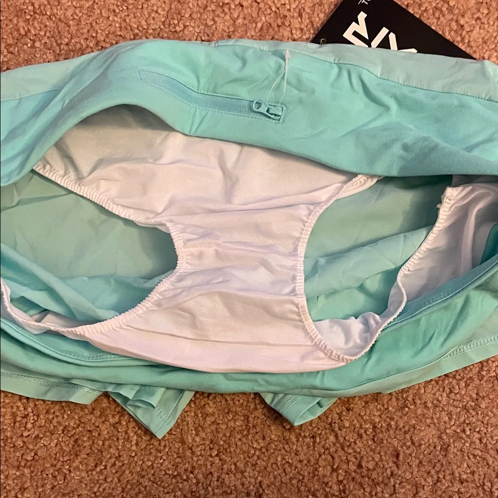 FXR Women's Aqua Athletic Shorts Blue Size XL - Image 4