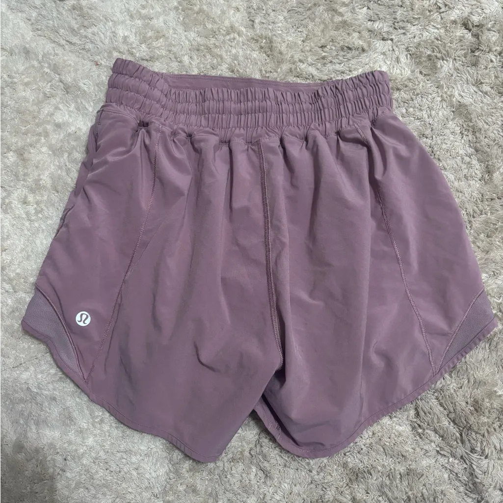 Lululemon Hotty Hot High-rise Lined Shorts Size 4 smoked mulberry - Image 5
