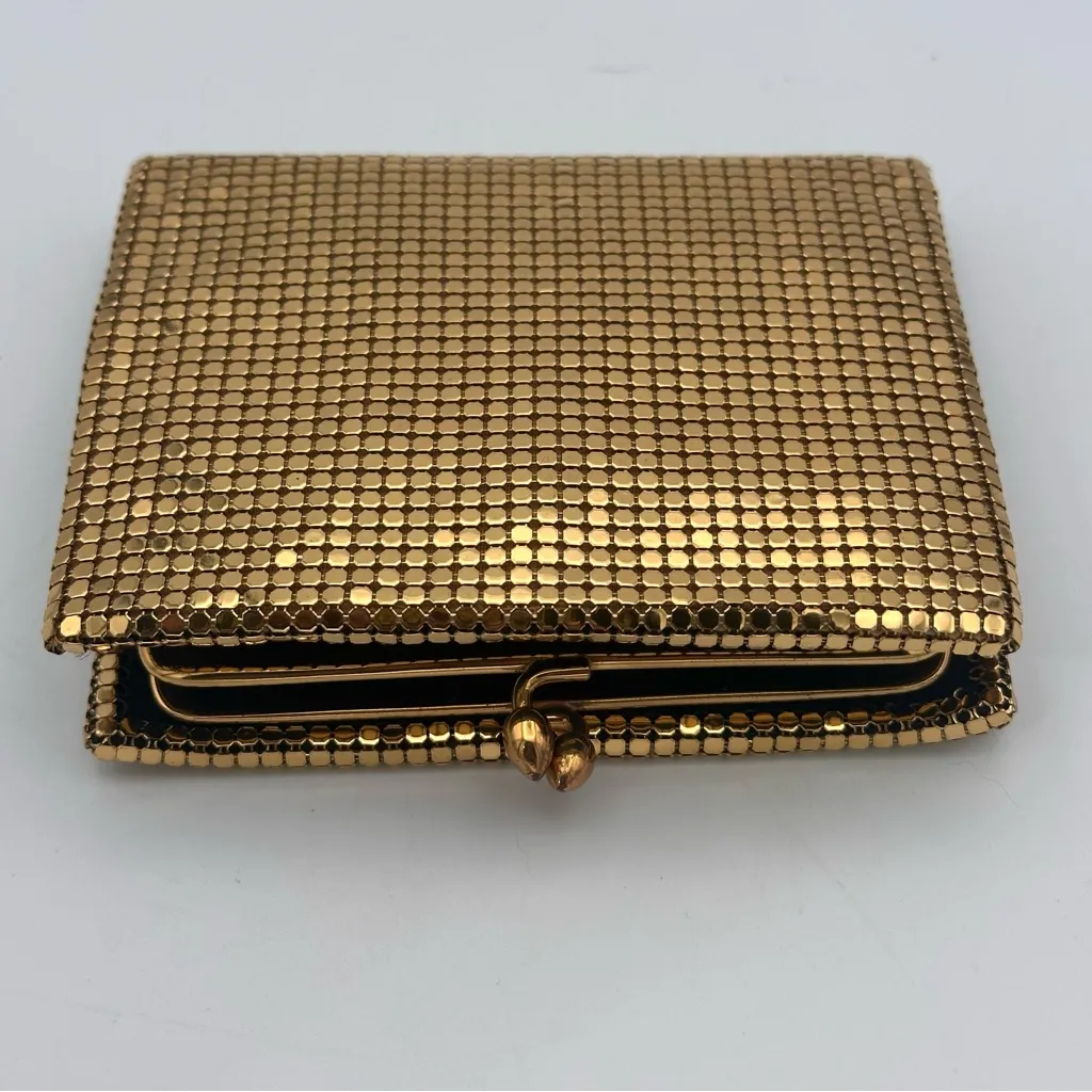 Vintage Gold Mesh Wallet circa 1960’s - Image 4