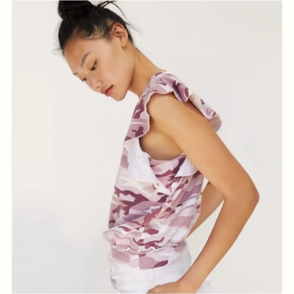 NWT ANTHROPOLOGIE t.la‎ Pink Camo Ruffle Sleeve Sweater Tank Top Size: M - Image 11