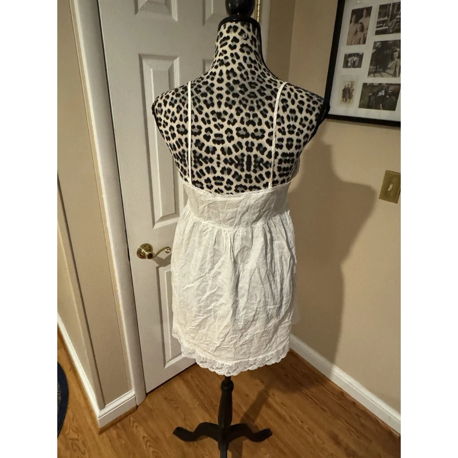 Victoria's Secret Babydoll Nightwear Dress Feminine S White Lace V-Neck Feminine - Image 3