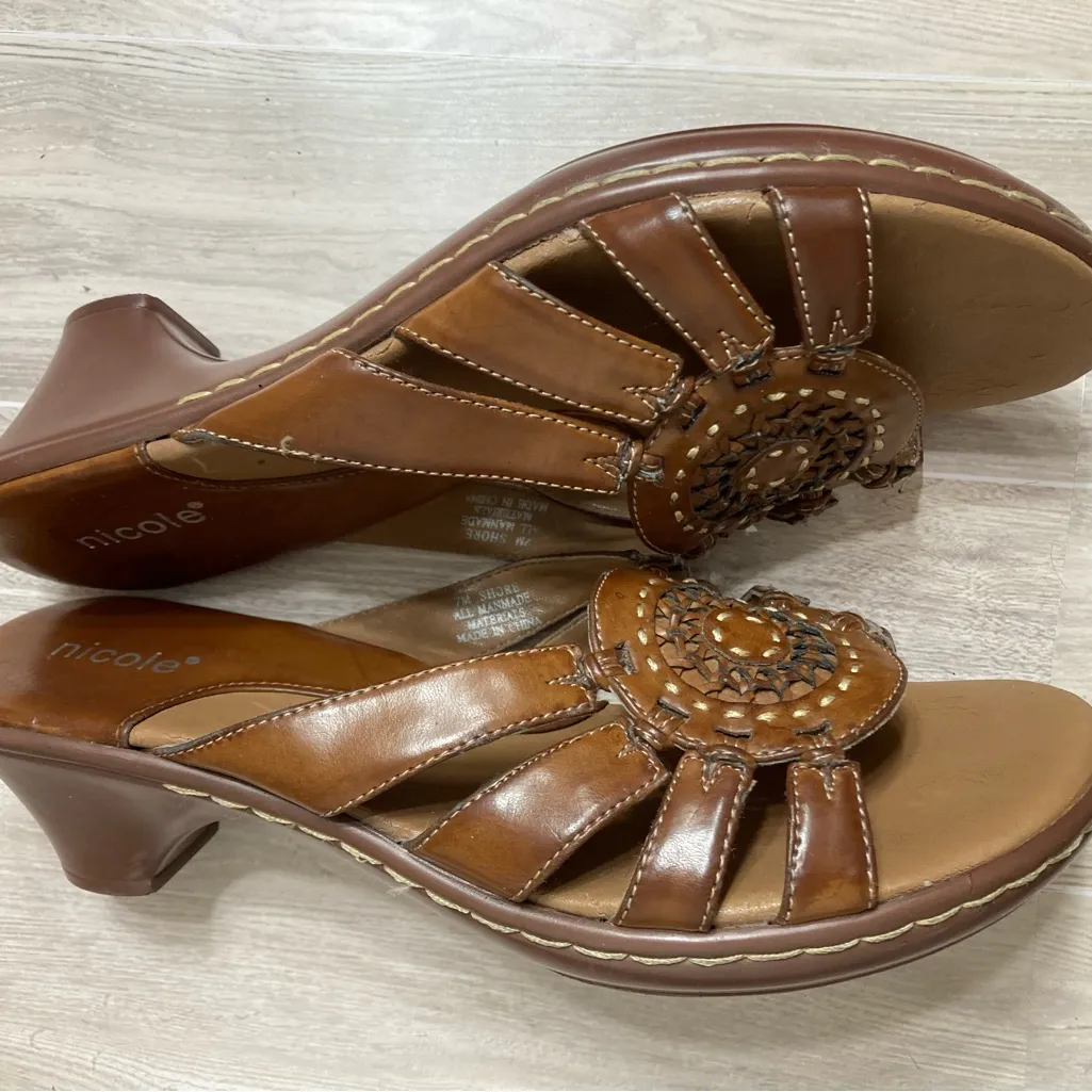 Nicole Brown Faux Leather with Cutout Detail Slip On Sandals Size 7 - Image 7