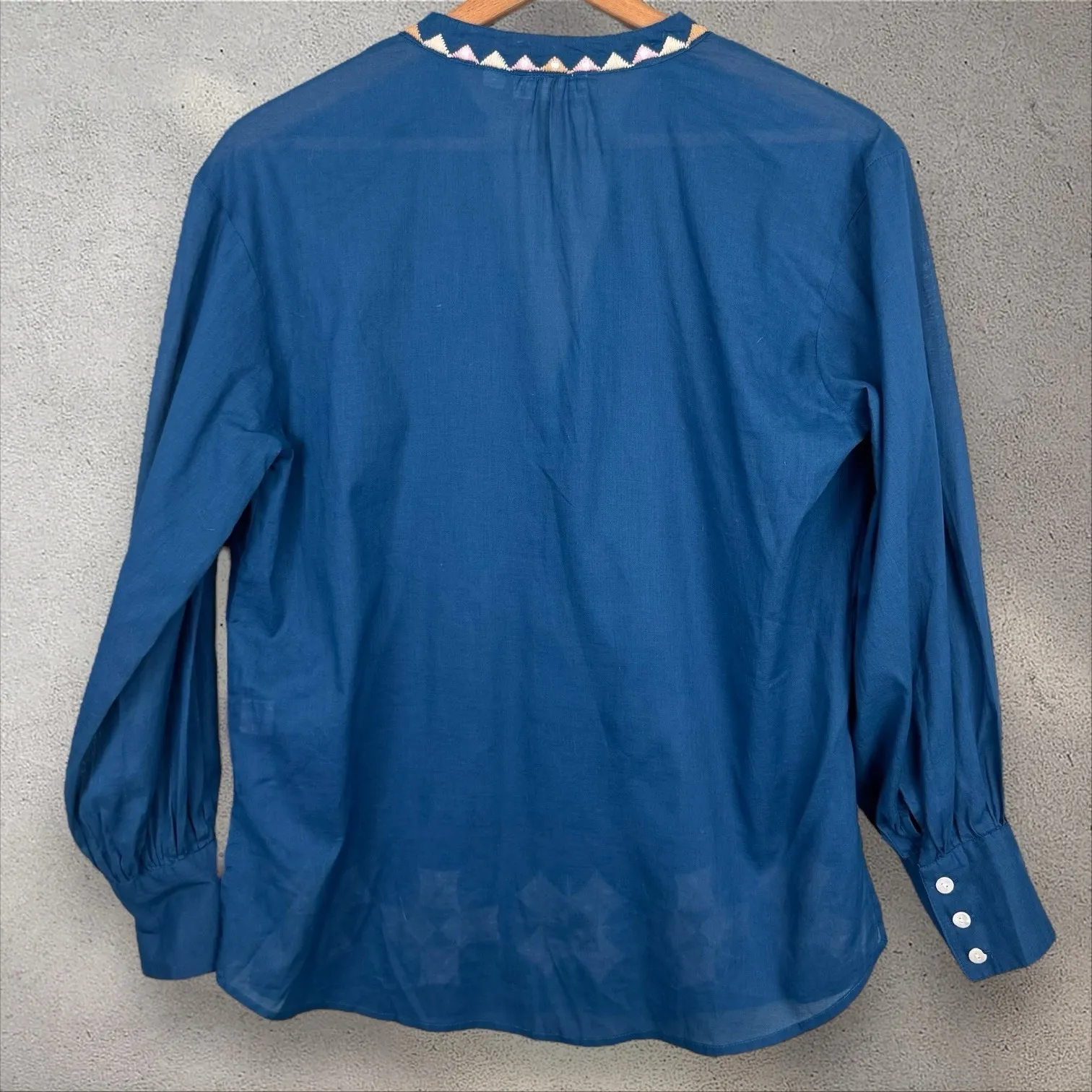 Roller Rabbit Top Embroidered V-Neck Pullover‎ Tallulah Blouse Tunic Sz XS - Image 6