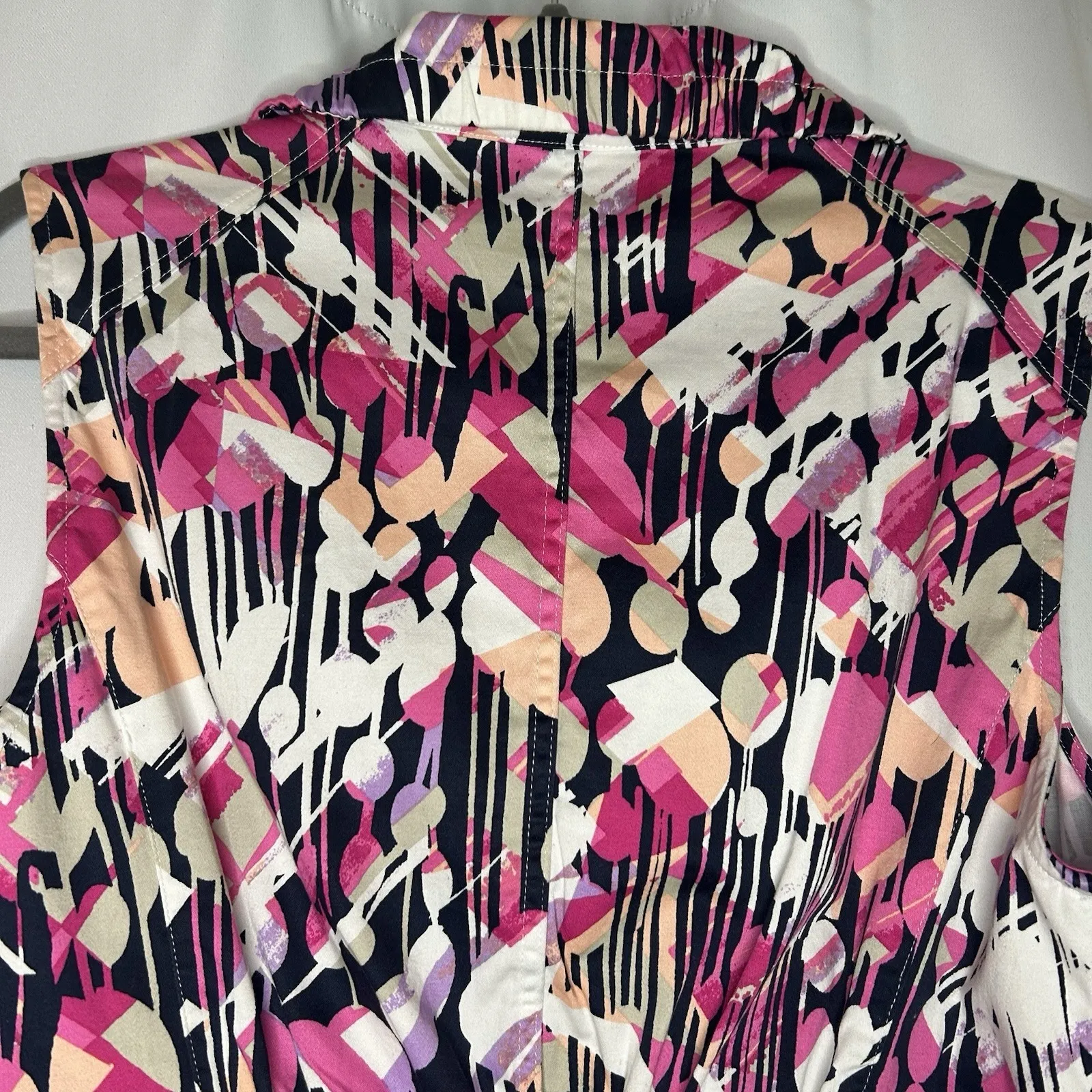 Christopher & Banks Medium Full Zip Vest Pink Lavender White Black‎ - Image 6