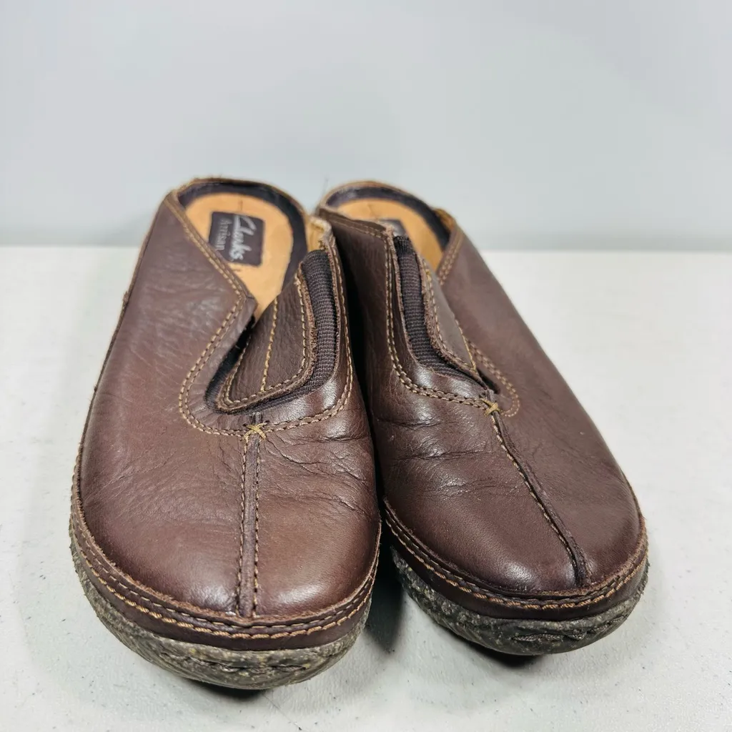 Clarks Dark Brown Leather Loafers size 6,5 - Image 3