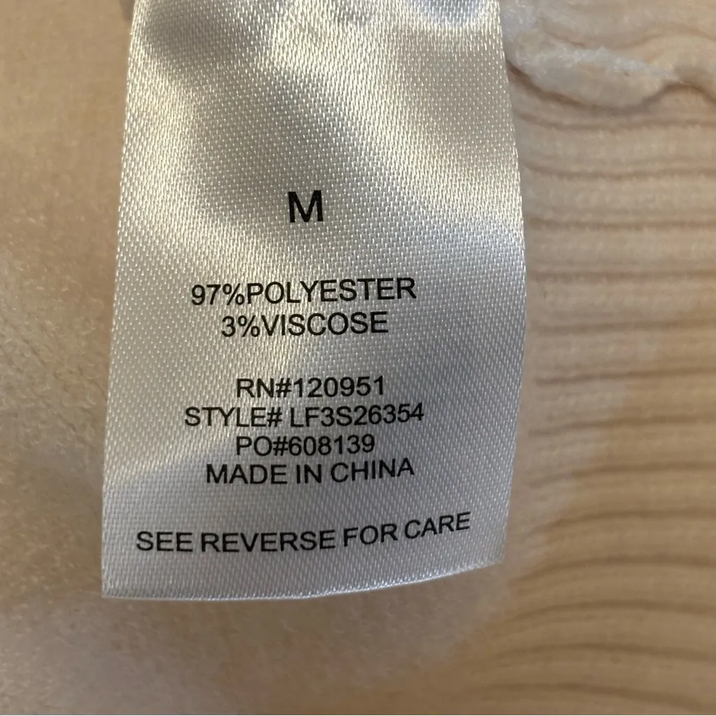 Olive & Oak Light Beige Crewneck Sweater - Image 4