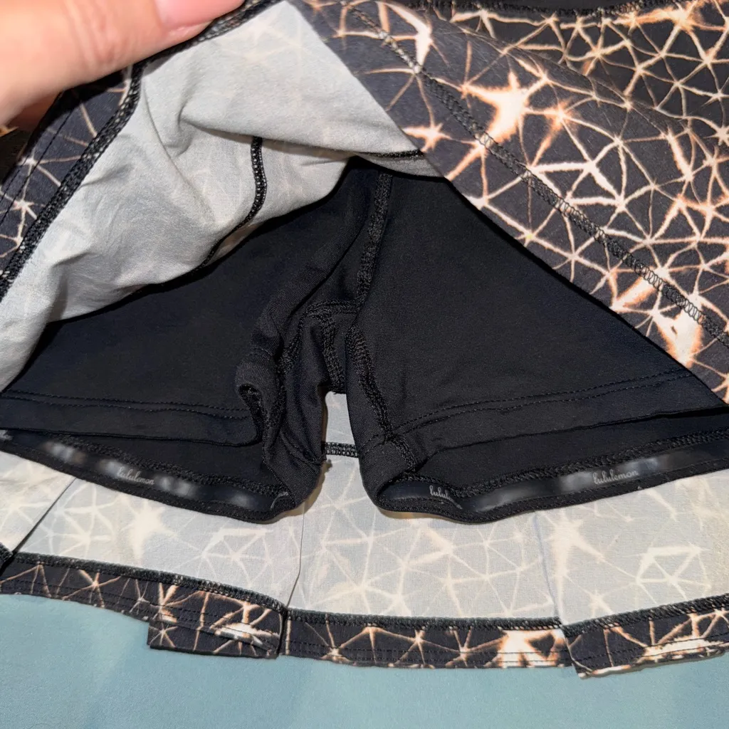 Lululemon Pace Rival tennis skirt in the "Sugar Crush" size 2 - Image 4