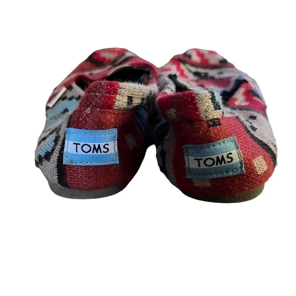 TOMS Aztec print red, black, white and blue flats women’s size 6 - Image 4