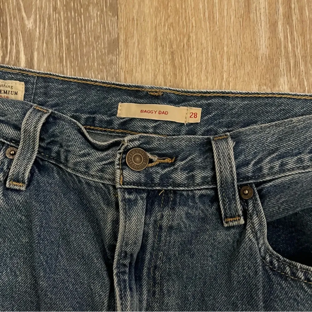 Levi’s Baggy Dad Jean - Image 2