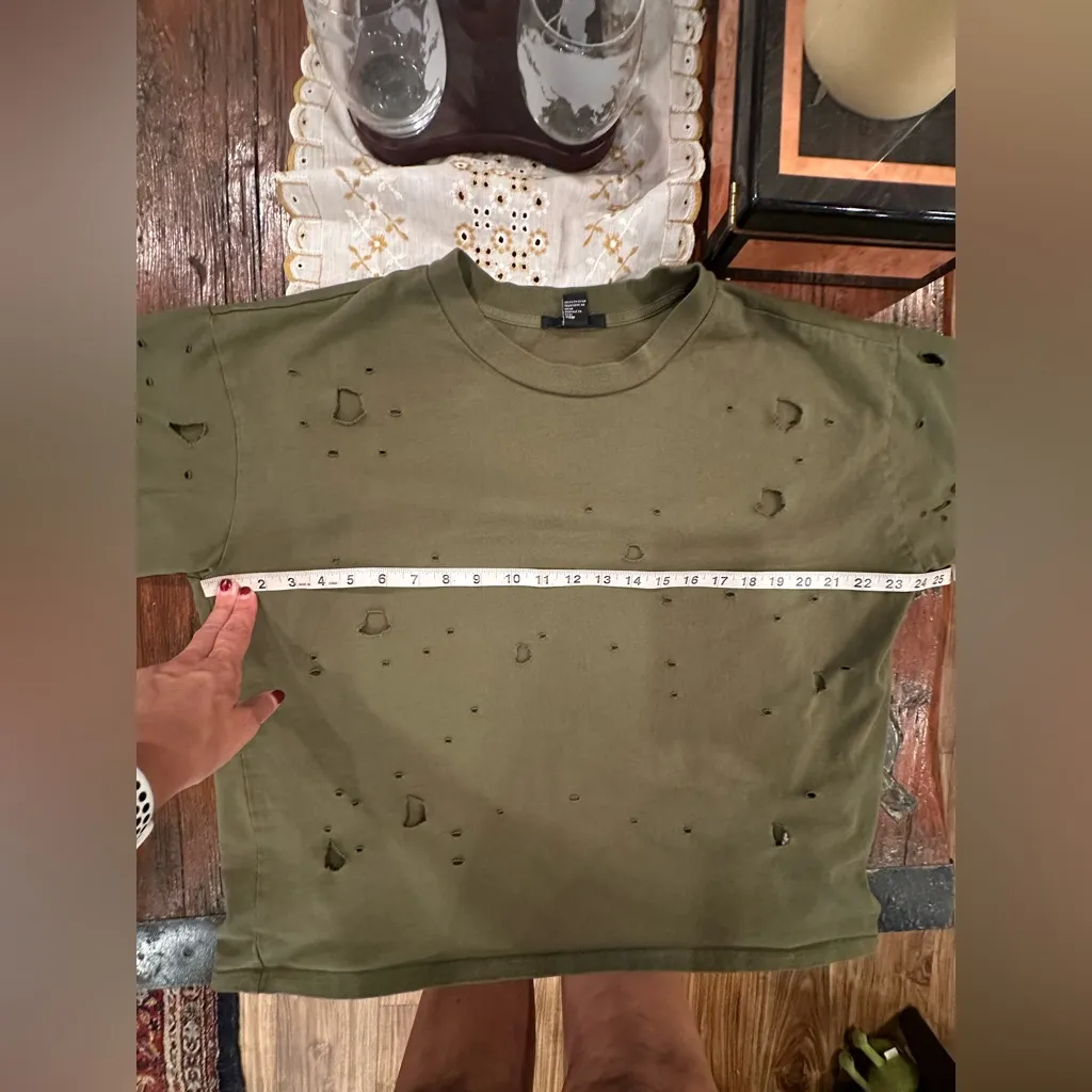 Forever 21 Olive Distressed Short Sleeve Tee - Image 7