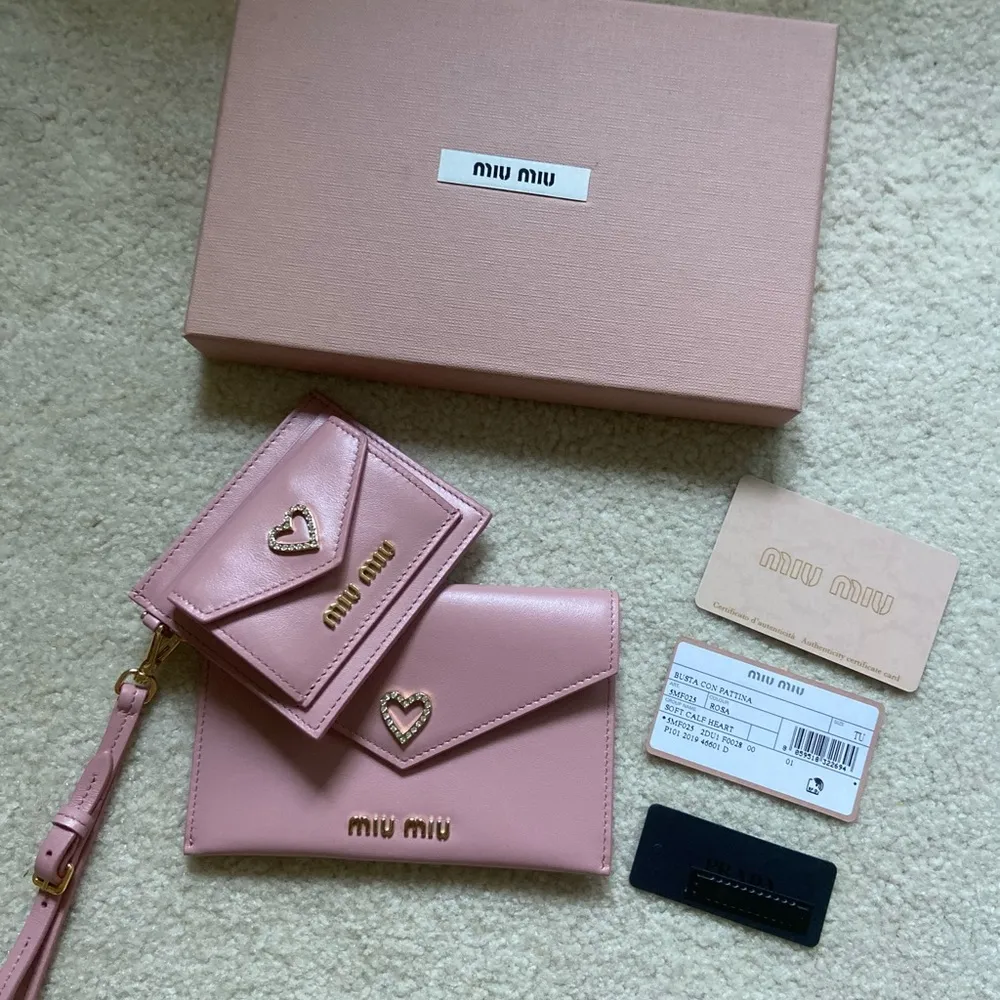 Miu min pink wristlet set - Image 13
