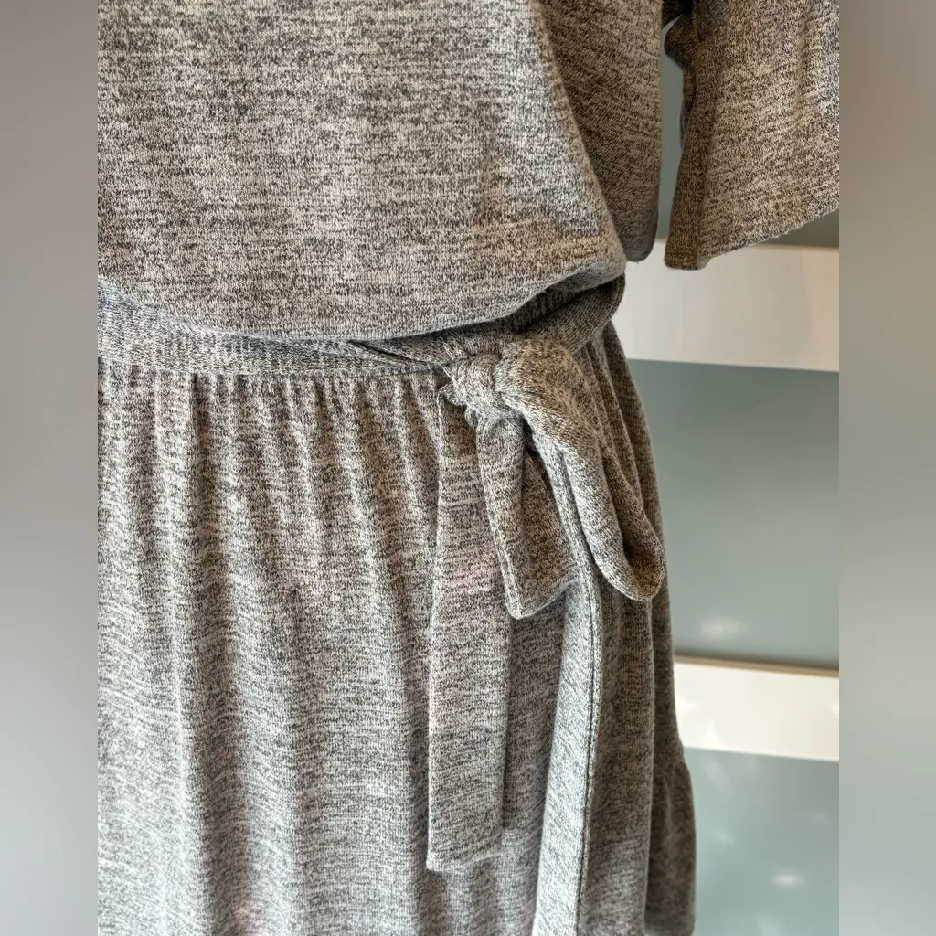 GAP Size S Gray Dress with Ruffle Details - Image 7
