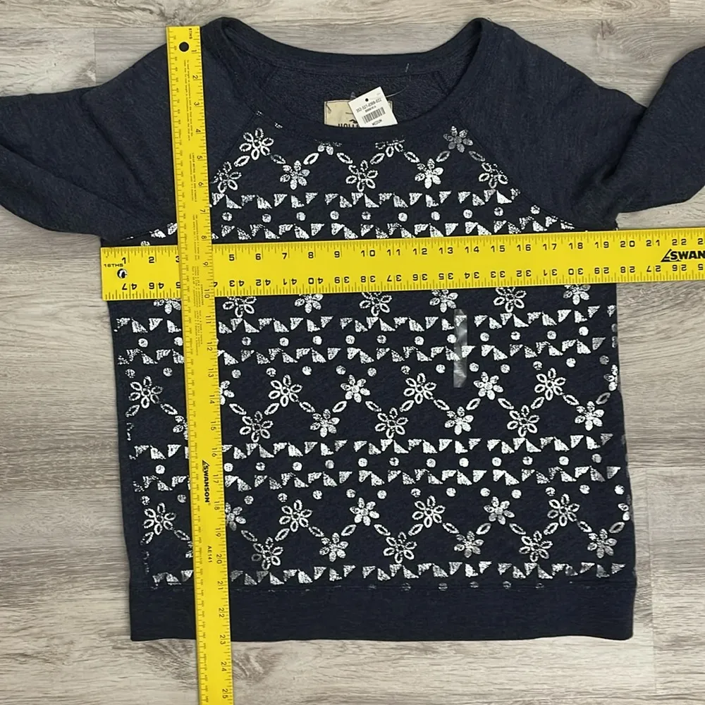 NWT  Heather Blue with Silver Print Long Sleeve Women's Sweatshirt M - Image 12