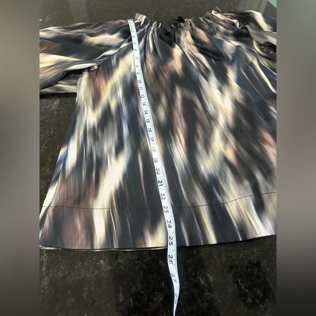 H&M Silky Black and Brown Women's Boxy Balloon Sleeve Back Neck Tie Top Sz M - Image 7