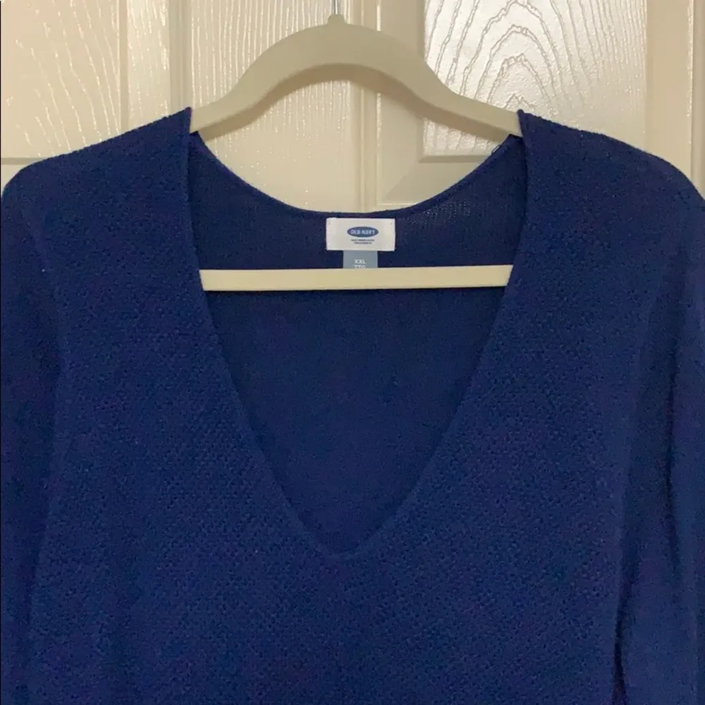 Royal blue long sleeve vneck sweater size XXL - Image 2