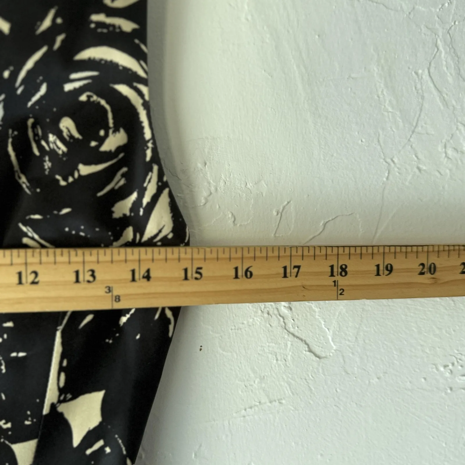 William B Dress Womens 4‎ Black White Floral Silk Sleeveless V Neck Made USA - Image 4