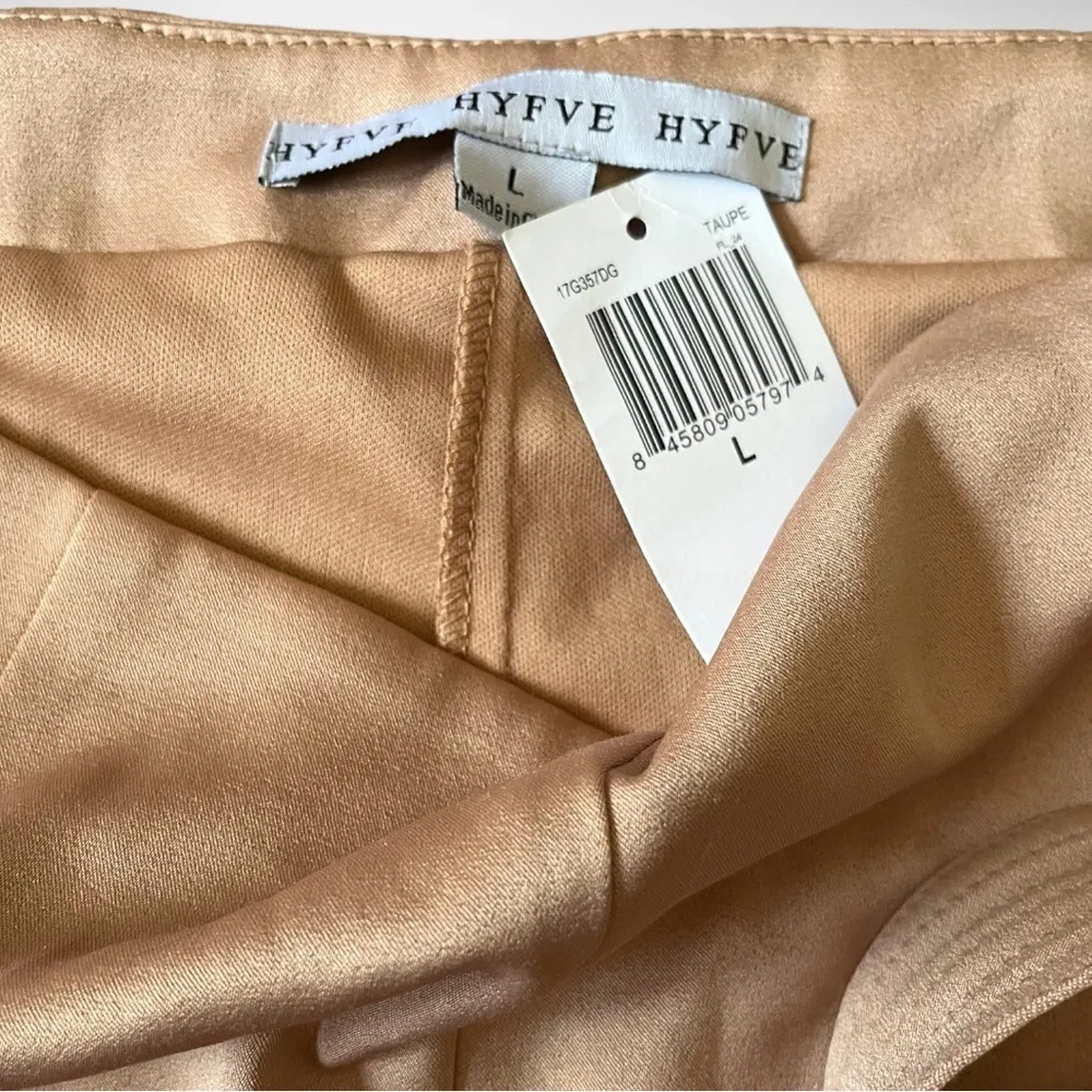HYFVE Women's Rose Gold Shorts With Scalloped Hem Large‎ | NWT - Image 6