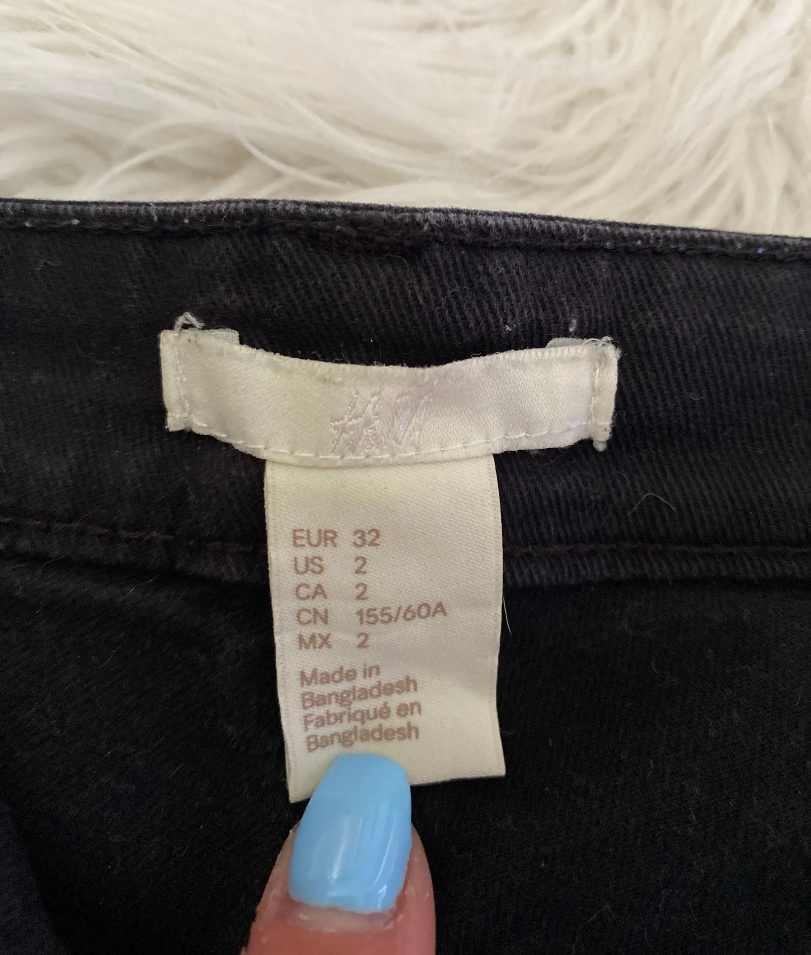 H&M jean shorts - Image 2