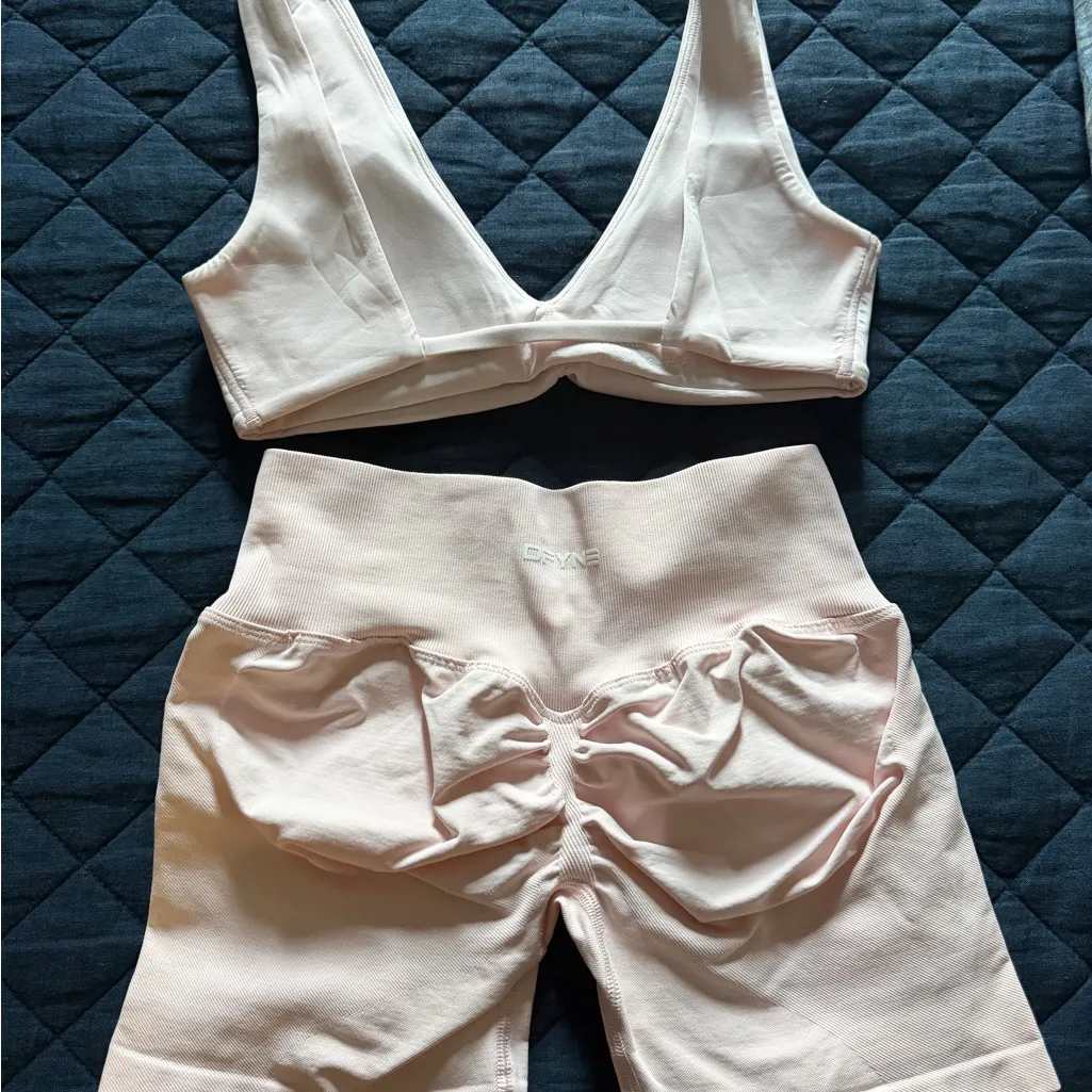 DFYNE Women's Light Pink Set - Image 6