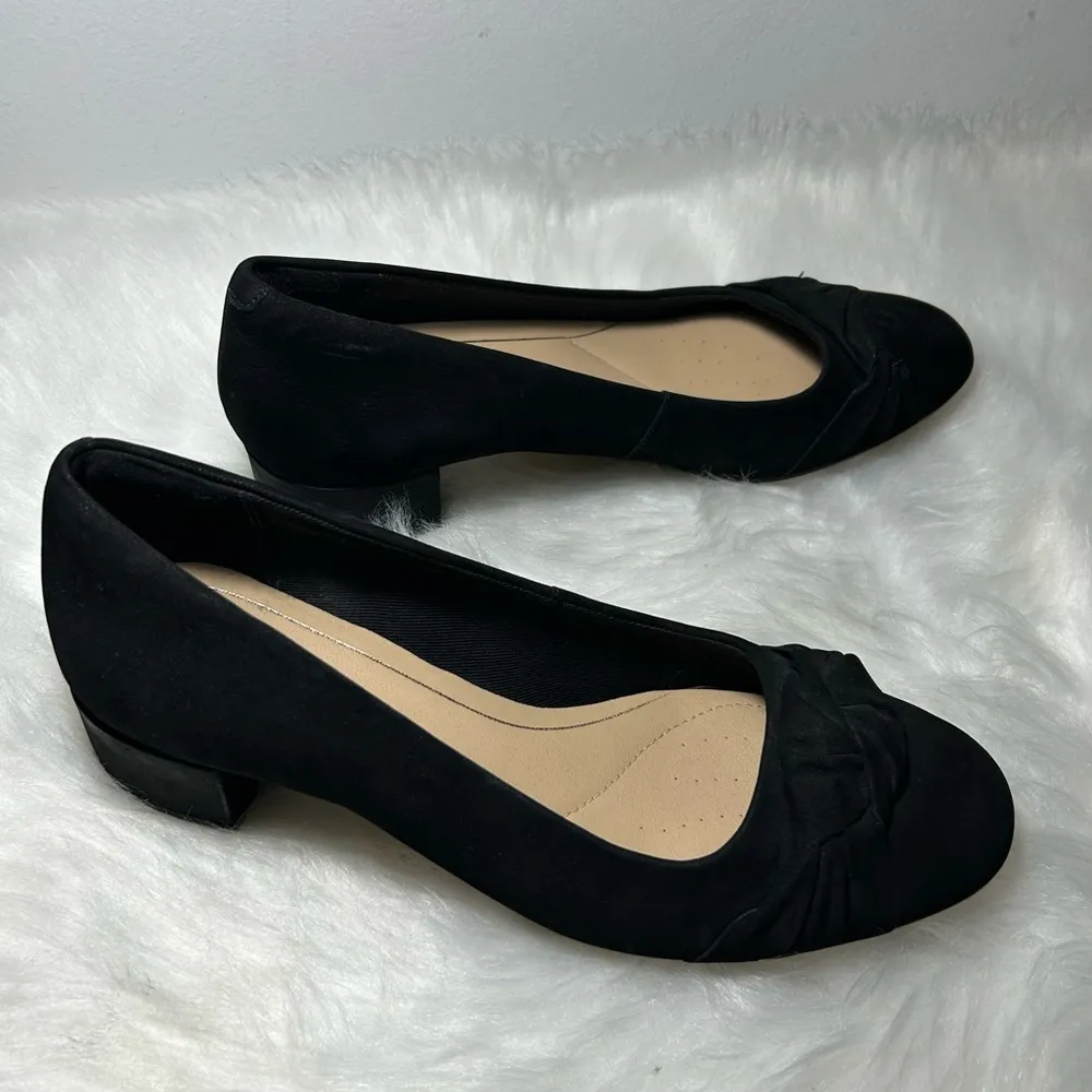 Clarks Orabella Lily Nubuck Court Size 7M - Image 2