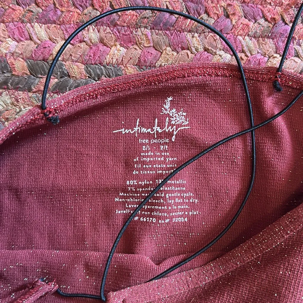 NWOT INTIMATELY FREE PEOPLE SEAMLESS SHIMMER CAMI Size XS - Image 2