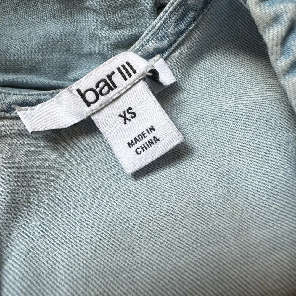 NEW Bar III Chambray Puff Sleeve Denim Top Blue Size XS Blue Crop Top - Image 7