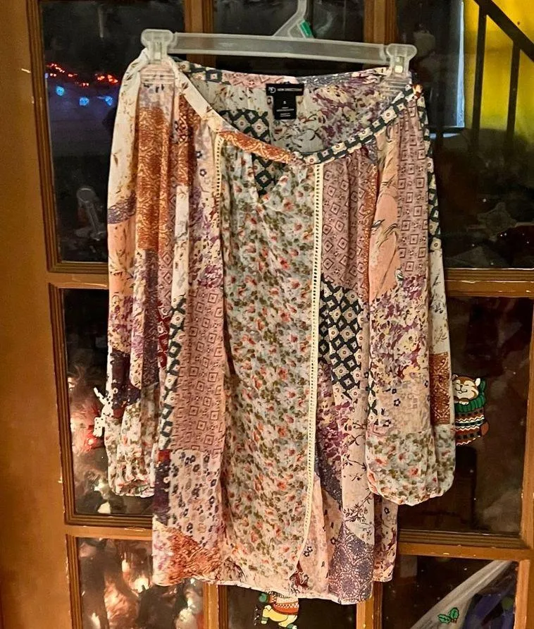 Boho top . New Directions brand. Size small - Image 4