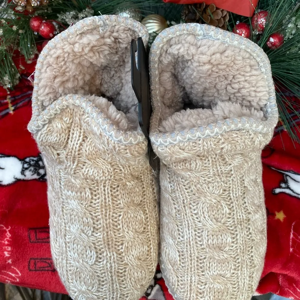 Women's Muk Lucks Amira Slippers Size 7 - Image 4