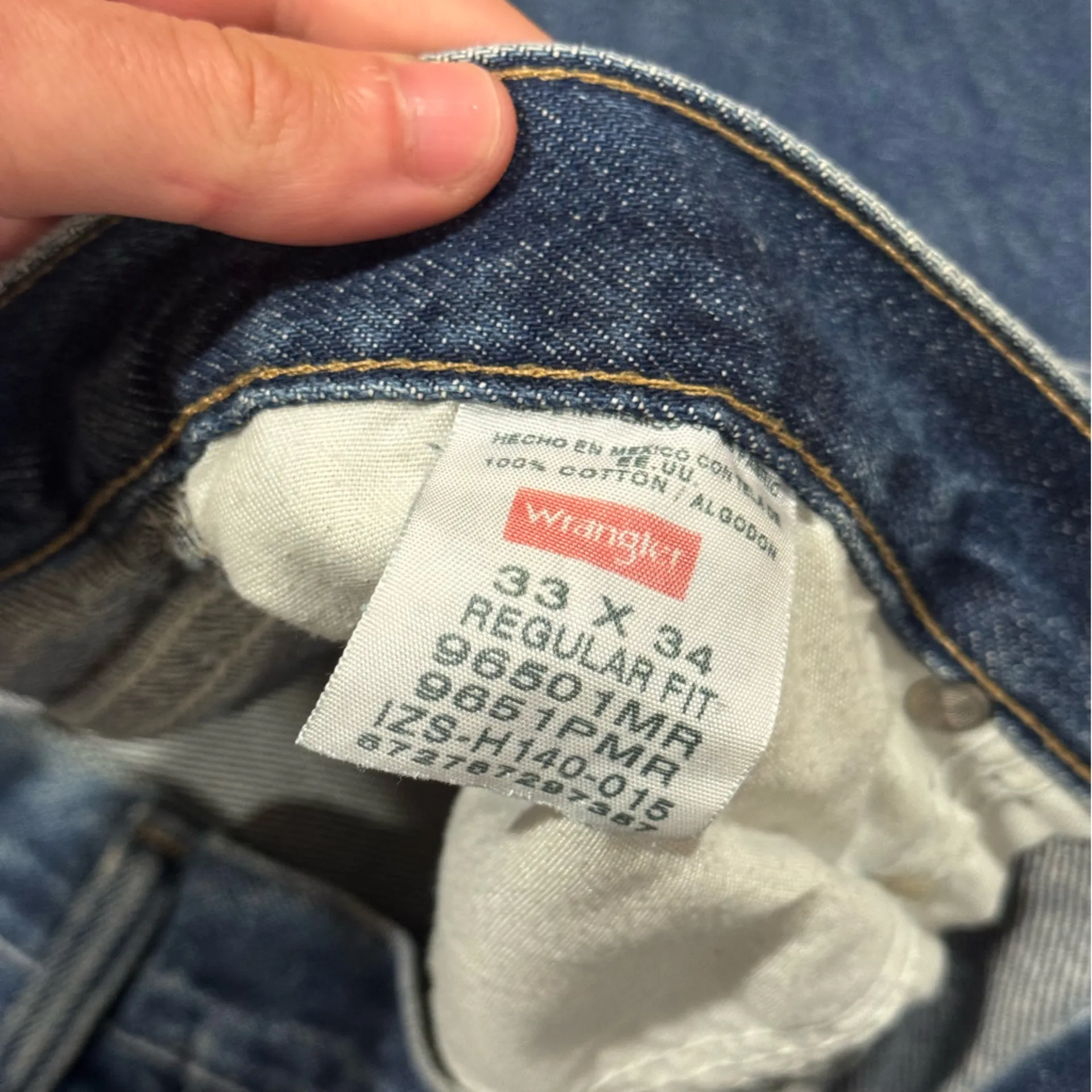 Wrangler Custom Kiss Painted Pocket Jeans Size 33 (12 womens) - Image 3