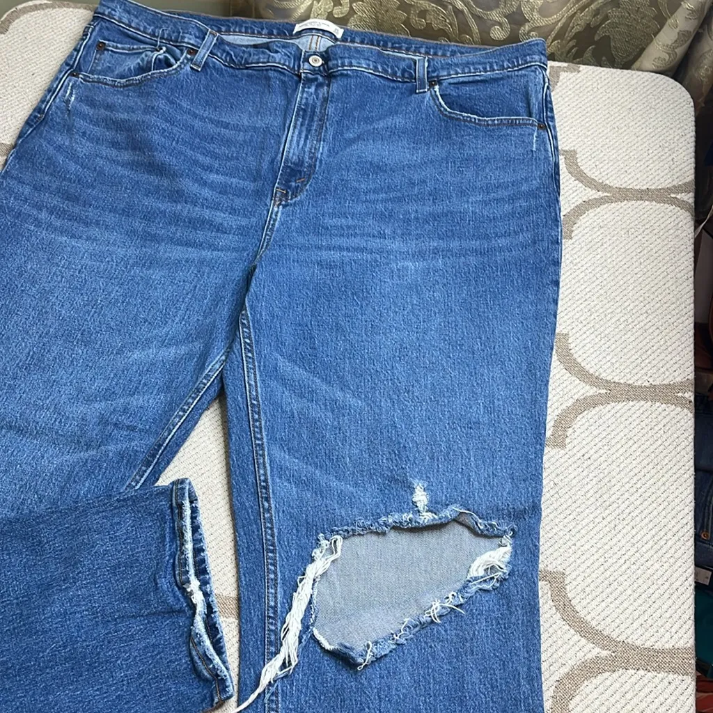 Abercrombie & fitch The 90’s Straight Ultra High Rise distressed jeans,size 22 - Image 15