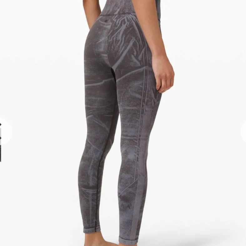 LULULEMON Ebb to Street Tight Wash in Stone Wash Graphite Grey Seamless Leggings - Image 4