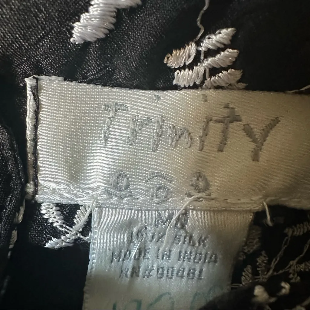 Vintage Trinity Women’s 100% Silk Floral Qipao Cheongsam Midi Dress Frog Button Size M - Image 4