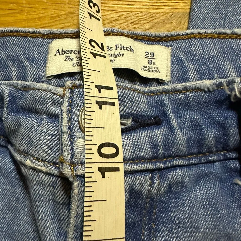 Abercrombie and Fitch 90s slim straight ultra high rise 29/8s - Image 5