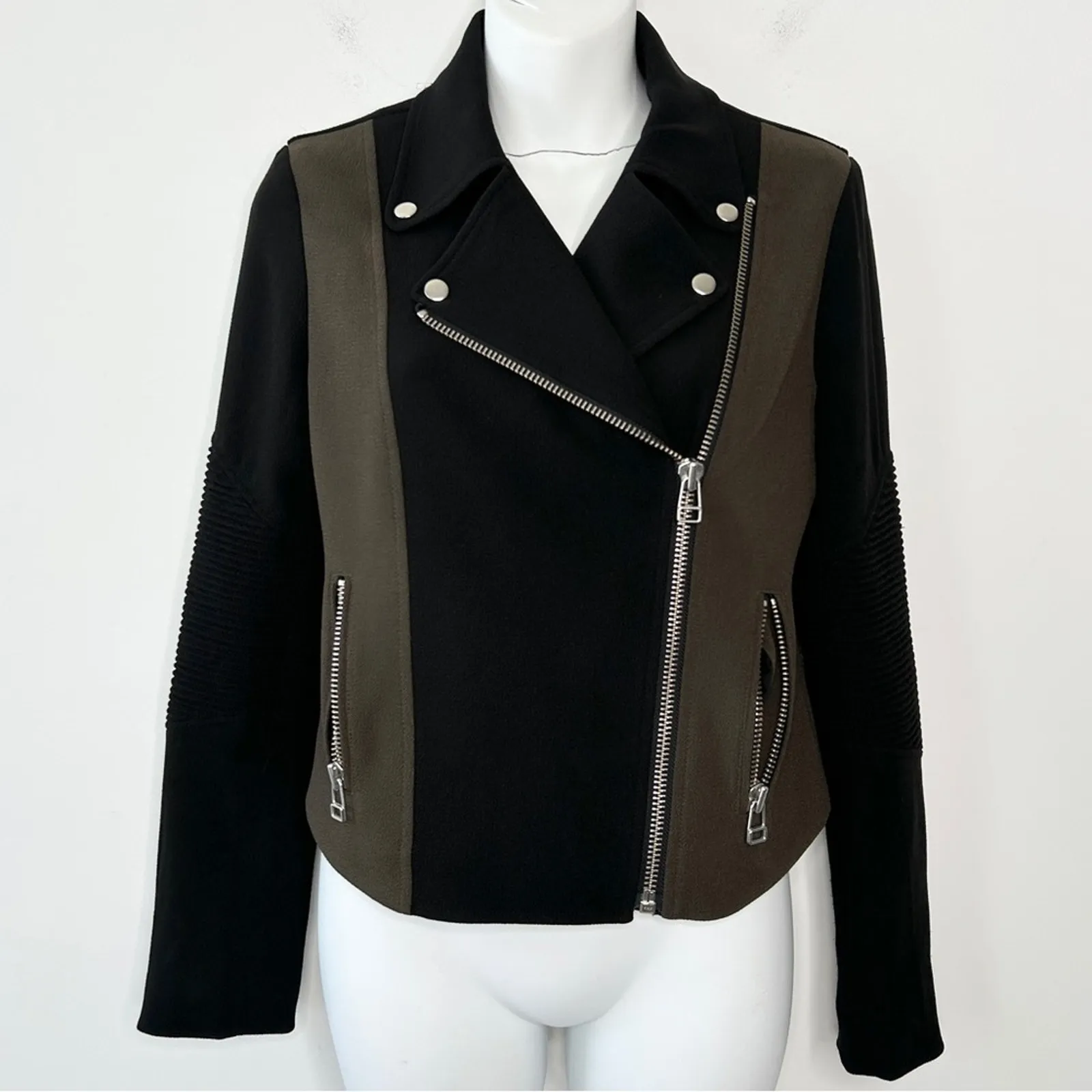 ARITZIA WILFRED Moto Biker Jacket Womens 4 Edgy Chic Black Olive Green Montesson - Image 4