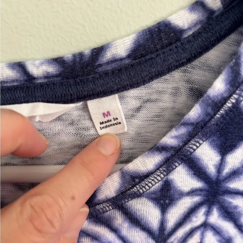 Athleta Breezy Bella Tank Top Womens M Blue Sleeveless Crew Neck Split Back - Image 9