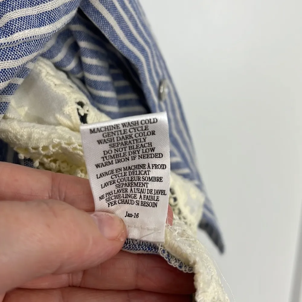 White Crow  Small Blue and White Pinstripe Lace Button Down Sleeveless Blouse - Image 7