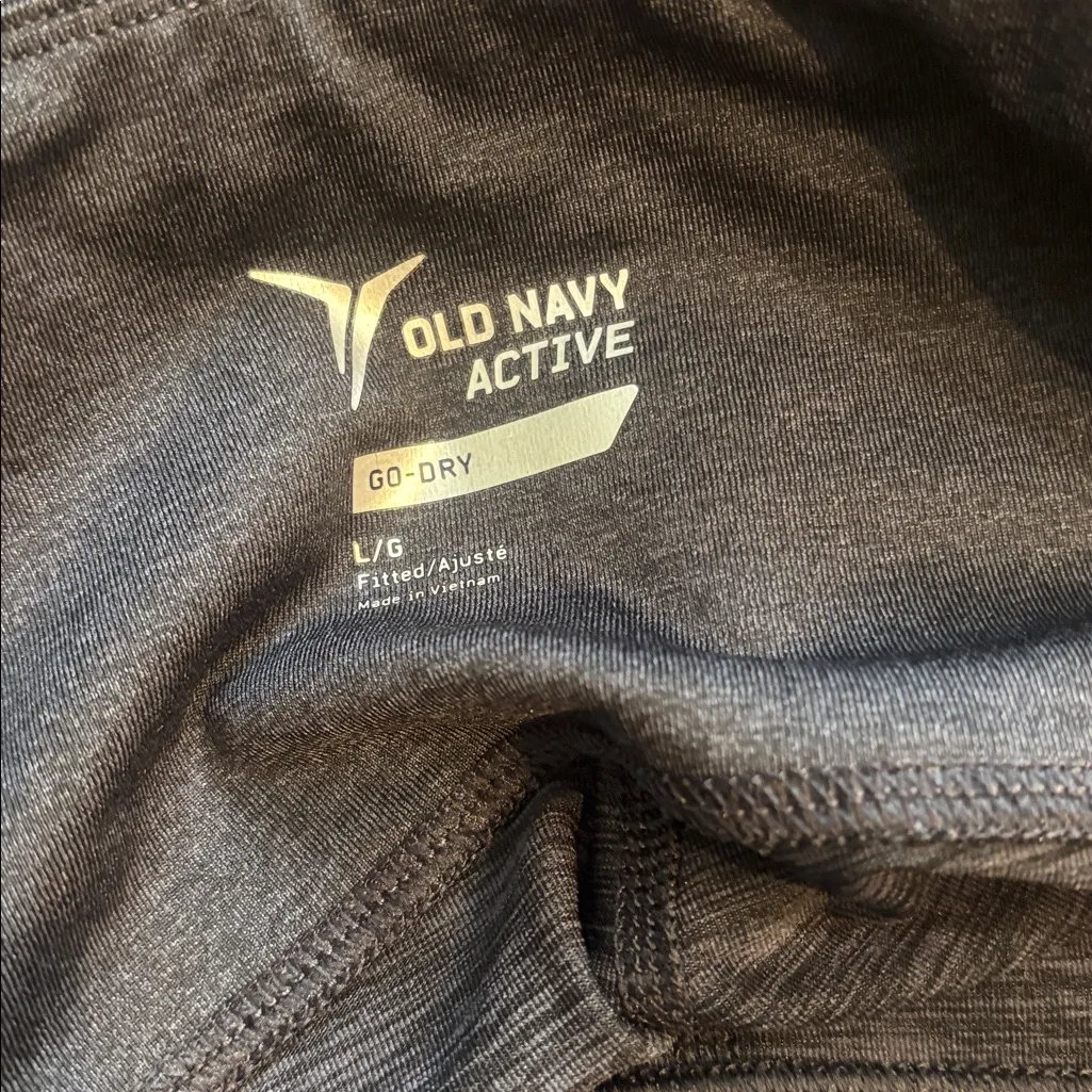 Old Navy Active size L go-dry - Image 4