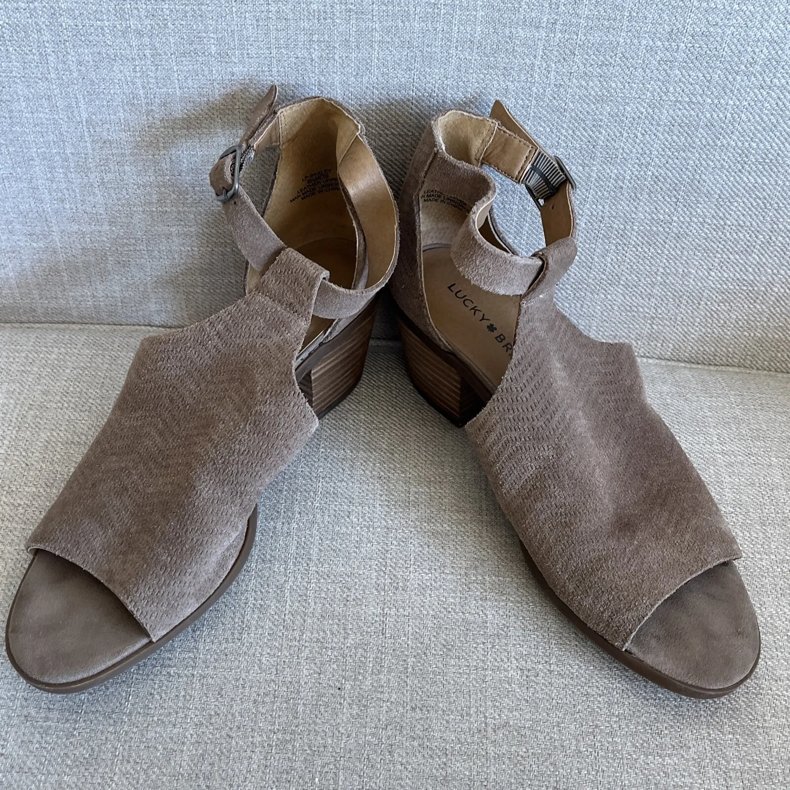 Lucky Brand Size 8.5 Baxley Light Brown Suede Ankle Strap Heeled Open Toe Sandal - Image 11
