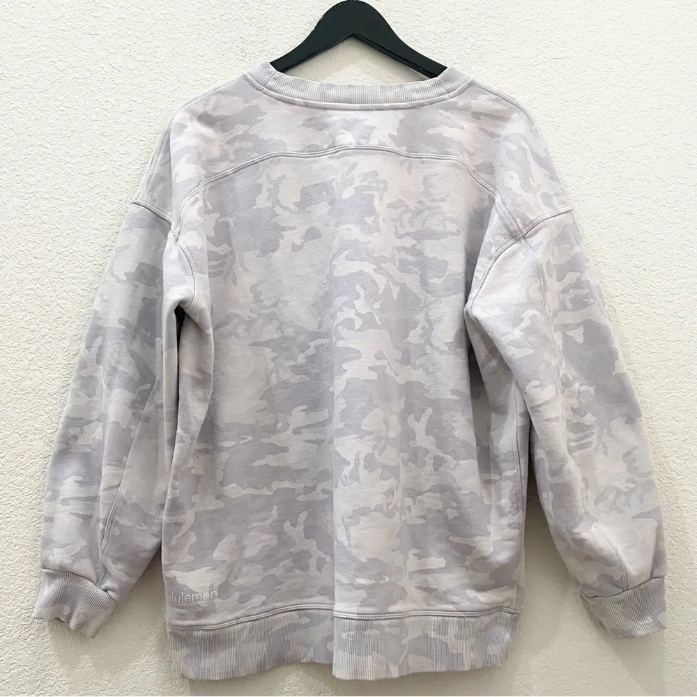 Perfectly Oversized Crew in Igcognito Camo Alpine White Multi - Image 3