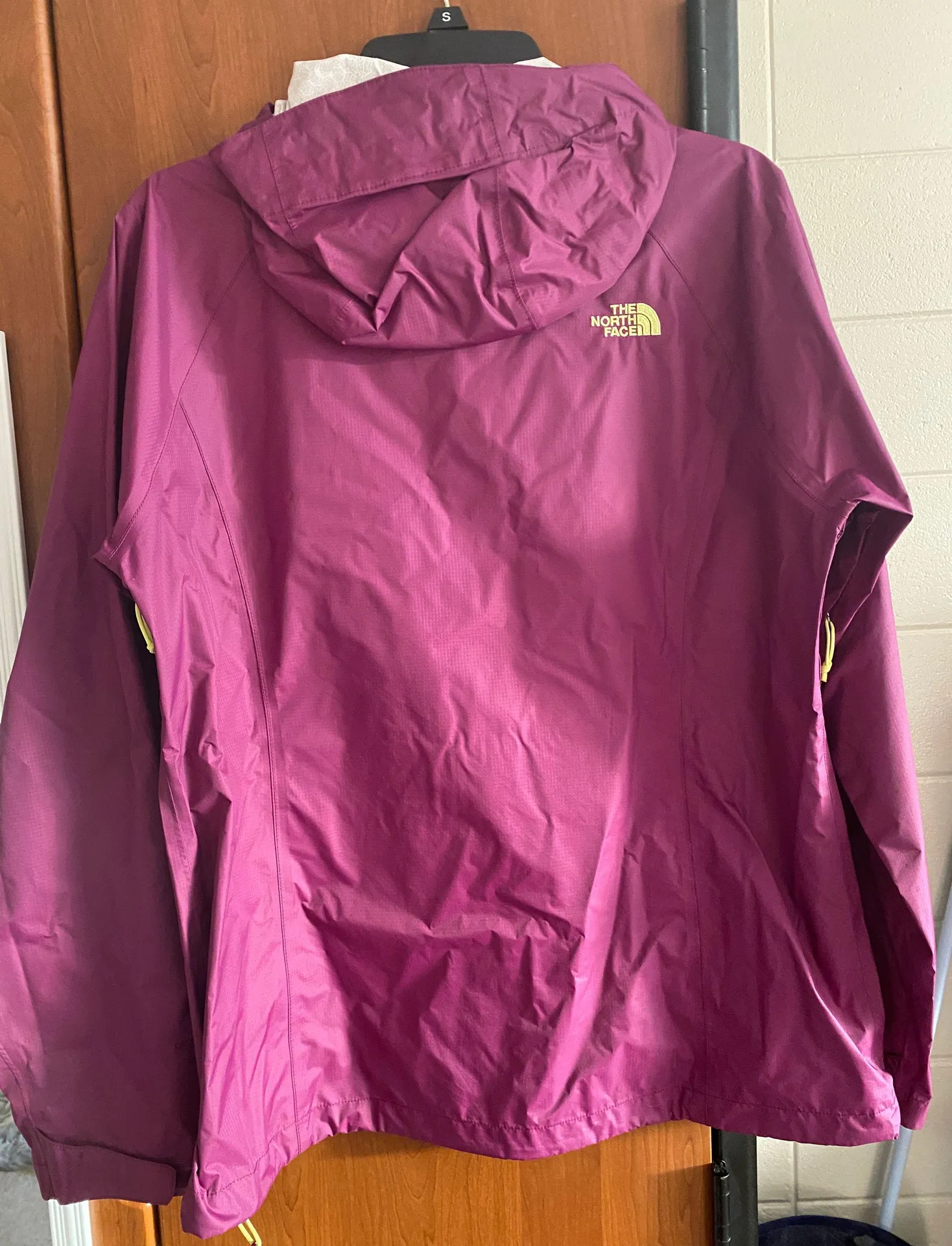 The North Face Windbreaker / Rain Jacket - Image 4